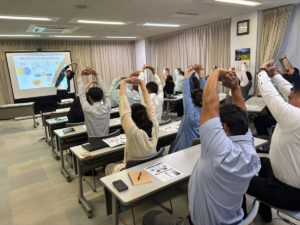企業向け肩こり首こりストレッチセミナー