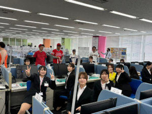 エバーライフ従業員セルフケア研修の様子（健康経営ストレッチ研修）